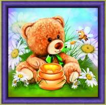 Мишка с мёдом на ромашковой полянке