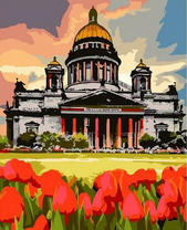 Тюльпаны перед храмом